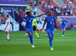 法国女足精英聚会，里尔队在精彩比赛中获胜