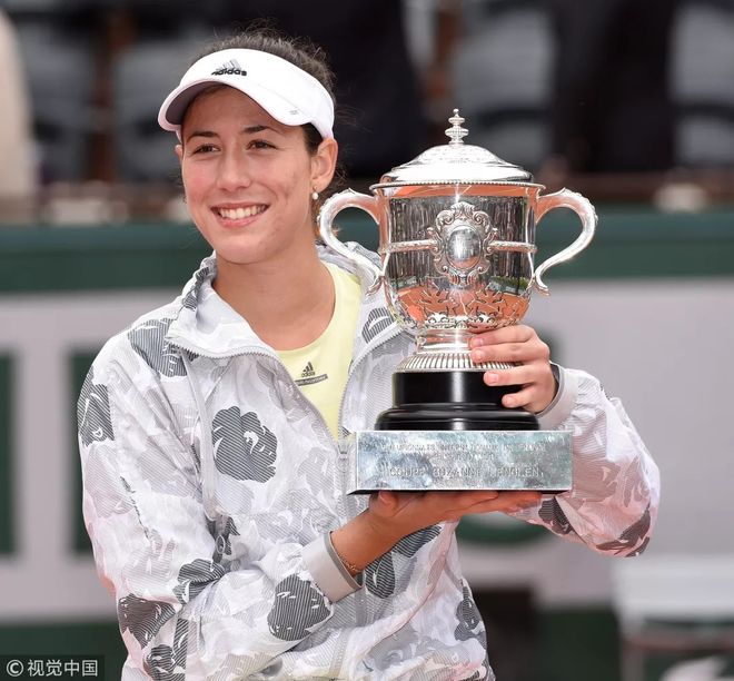 穆古鲁扎迎来十五赛季高光表现，皇家马德里球迷沸腾！