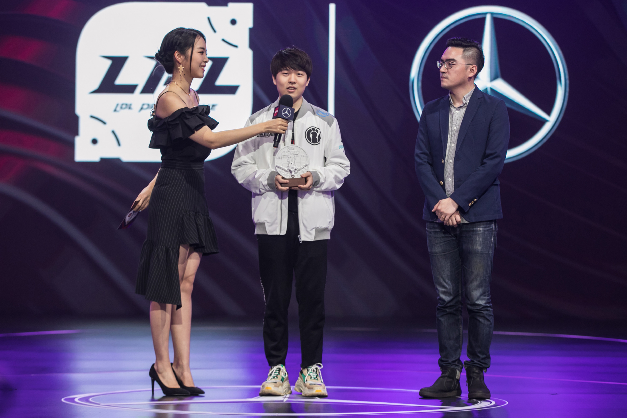 Rookie迎来十五赛季高光表现，篮网球迷沸腾！